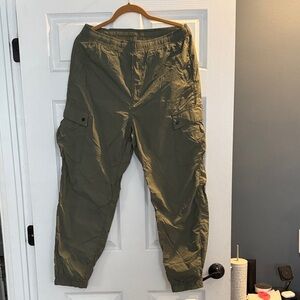 GAP unisex size M Green Cargo Pants excellent condition